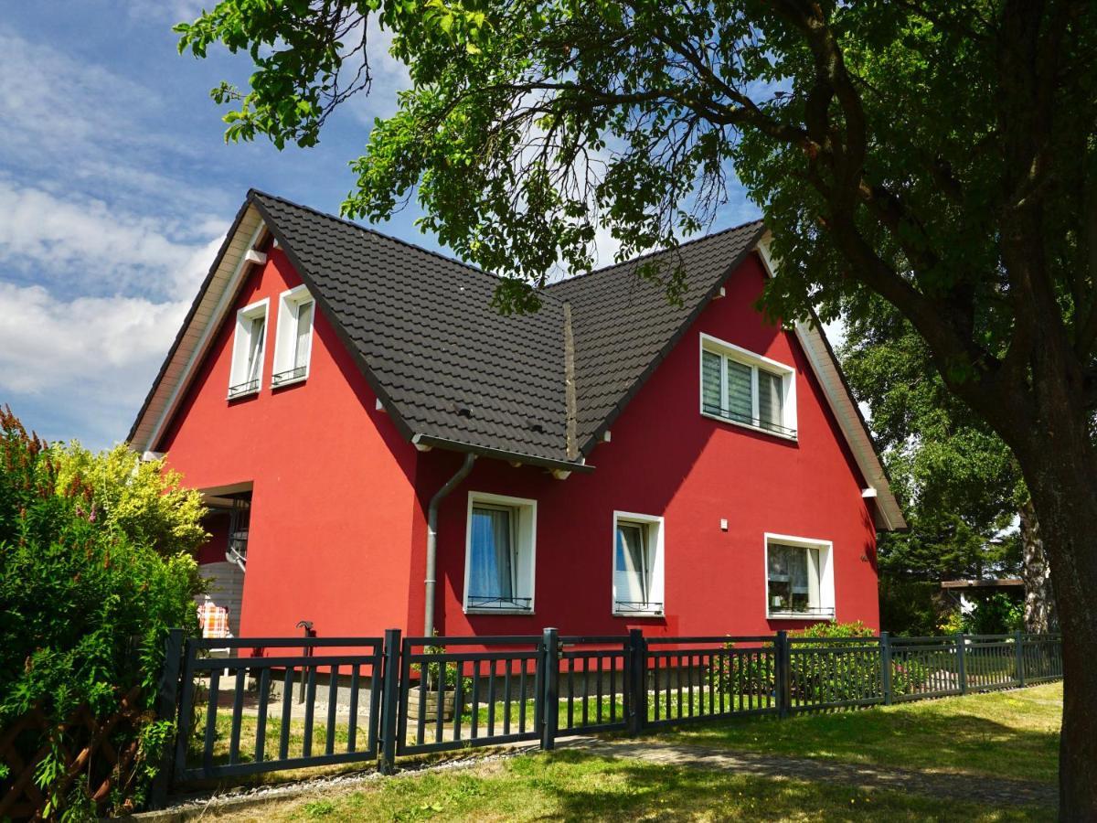 Apartment Rotes Haus Kröslin Exterior foto